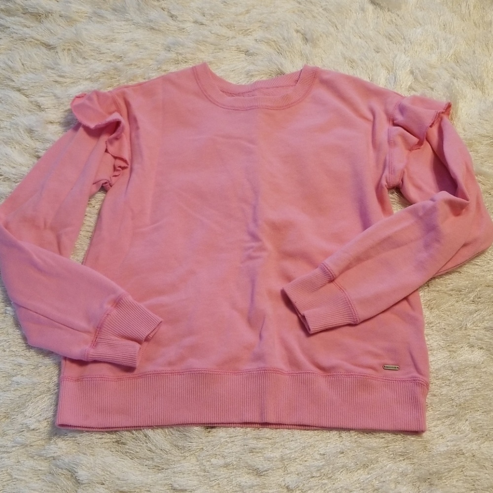 🎀 Hollister Ruffle Sleeve Sweatshirt